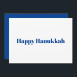 ハッピーハヌッカホワイトブルータイポグラフィミニマル シーズンカード<br><div class="desc">ハッピーハヌカー青と白のモダンタイポグラフィミニマルエレガントリストハヌカーのホリデーカード。前面の白い背景に完全にカスタマイズ可能な青い文字、カードの背面に青い背景。</div>