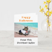 ハッピーハロウィン ユーモア かわいい猫の衣装 写真 カード (黄色い花)