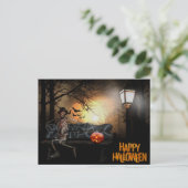 ハッピーハローウィンおもしろい不気味スケルトン シーズンポストカード (スタンド正面)