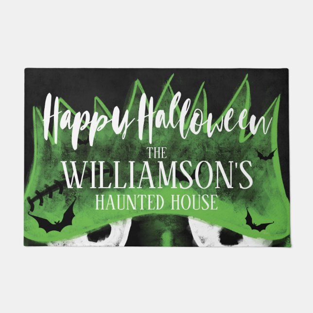 ハッピーハローウィンの不気味なフランケンシュタインによって捜される家 ドアマット (正面)