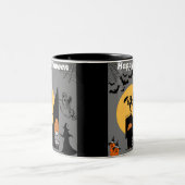 ハッピーハローウィンの機知に富んだ怖い精神 ツートーンマグカップ (中央)