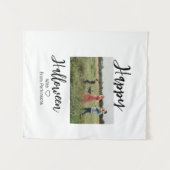 ハッピーハローウィンの追加ファミリー名photo black シンプル タペストリー (正面(横))