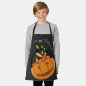 ハッピーハローウィングレーオレンジカボンプキンペールキャンディ エプロン (着用した状態)