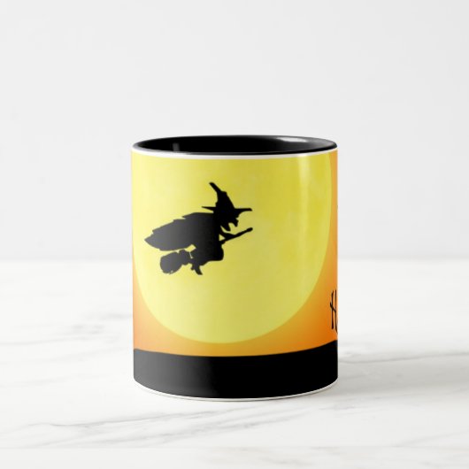 ハッピーハローウィンシルエット横 ツートーンマグカップ (中央)