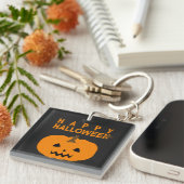 ハッピーハローウィン文字とパンプキンオンブラックキーチェーン キーホルダー (正面右)