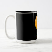 ハッピーハローウィン飛んでいる魔女 ツートーンマグカップ (左)