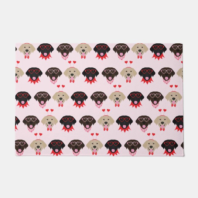 ハッピーバレンタインのラブラドールレトリバーの犬たち ドアマット (正面)