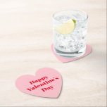 ハッピーバレンタインデーピンク赤モダンタイポグラフィ ペーパーコースター<br><div class="desc">ハッピーバレンタインデーピンク赤モダンタイポグラフィパーティーハート紙コースター。形状および違うスタイルで使用可能。ピンクの背景に完全にカスタマイズ可能な赤い文字無地の。だから、それをパーソナライズし書てHappy Galentineの日の代わりに。</div>