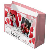 ハッピーバレンタイン4枚フォトコラージレッドピンクハート ラージペーパーバッグ (正面アングル)