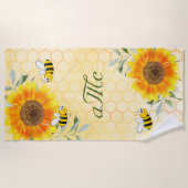 ハッピーバンブルミツバチ黄色ひまわりカップルのモノグラム ビーチタオル (正面)