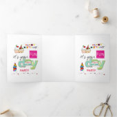 ハッピーバースデーおもしろいカップケーキトリフォールドカード 三つ折りカード (内部)