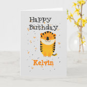 ハッピーバースデーかわいいトラ名前をカスタムするグレー カード (黄色い花)
