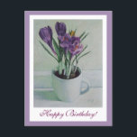 ハッピーバースデーかわいらしムラサキフローラ ポストカード<br><div class="desc">アイスランド出身のエディンバラ出身のアーティスト、ポラ・B・アレックスが描いたオリジナル油絵「白いカップのクロキュース」の写真を使って作った素敵なカード。油を搭載。©ポラ・B・アレックス・アート</div>