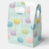 ハッピーバースデーとカラフルのマカロンとキャンドル フェイバーボックス (オープン)