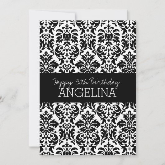 ハッピーバースデーとトレンディー白黒ダマスク 招待状 (裏面)
