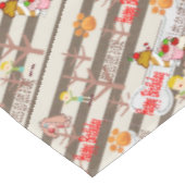 ハッピーバースデーのテーブルクロスが犬を望む テーブルクロス (アングル)