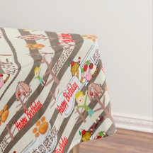 ハッピーバースデーのテーブルクロスが犬を望む