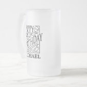 ハッピーバースデーのデザイン、装飾的なヴィンテージのスタイル フロストグラスビールジョッキ (正面左)