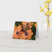 ハッピーバースデーのマダラチョウカード カード (黄色い花)