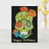 ハッピーバースデーの入れ墨の砂糖のスカルは口に上がりました カード (黄色い花)