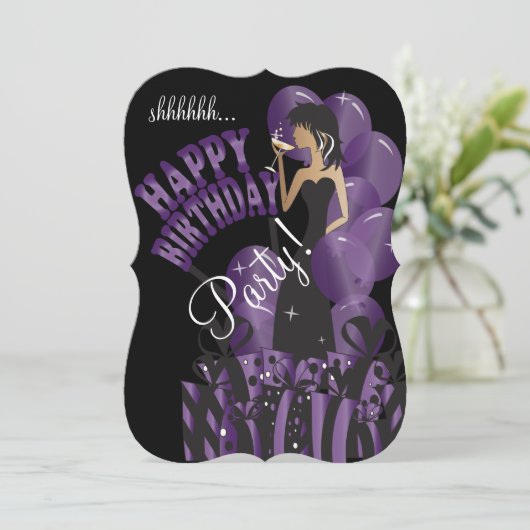 ハッピーバースデーの花型女性歌手の女の子| DIYの名前|の紫色 招待状 (スタンド正面)