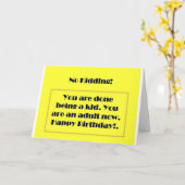 ハッピーバースデーの若者の視線 カード (黄色い花)