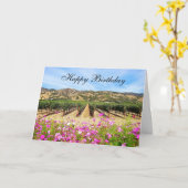 ハッピーバースデーのNapa Valleyのブドウ園 カード (黄色い花)