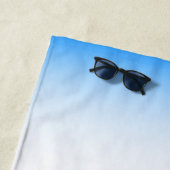 ハッピーバースデーアメリカ7月4日インディペンデント ビーチタオル (インサイチュ)