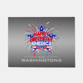 ハッピーバースデーアメリカ7月4日オンLIGHT GRAY ドアマット