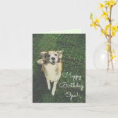 ハッピーバースデーオパ!ボールを持って!かわいい犬 カード (黄色い花)