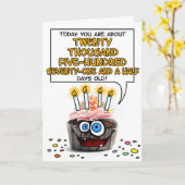 ハッピーバースデーカップケーキ – 56歳 カード (黄色い花)