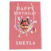 ハッピーバースデーガーリーカラスプラッシュキッドの写真 ミディアムペーパーバッグ (正面)