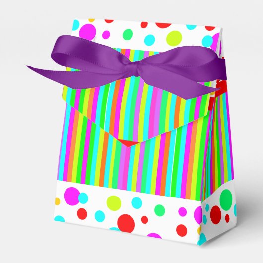 ハッピーバースデーギフトボックス フェイバーボックス (正面サイド)