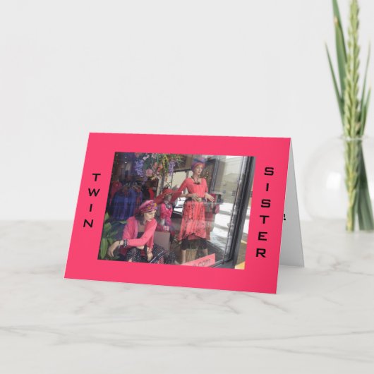 ハッピーバースデーツイン姉妹マネキンが「ショップ!」と言う カード (正面)