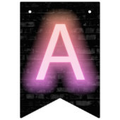 ハッピーバースデーネオンサインオンブリック バンティングフラッグ (第3の旗)