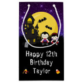 ハッピーバースデーハロウィーンヴァンパイレズパープル スモールペーパーバッグ (裏面)