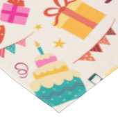 ハッピーバースデーパーティープリント テーブルクロス (アングル)