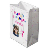 ハッピーバースデーピンクスターズガールフォト ミディアムペーパーバッグ (裏面アングル)