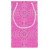 ハッピーバースデーピンク女性のカーボーイブーツ&バンダナ スモールペーパーバッグ (裏面)
