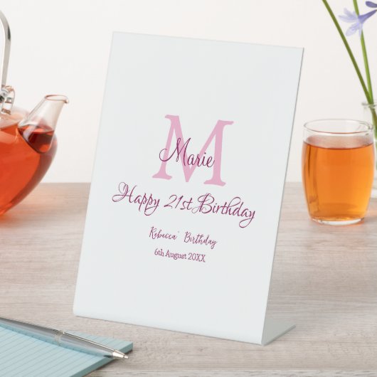 ハッピーバースデーピンク追加の名前モノグラムモダン 台座サイン (インサイチュ)