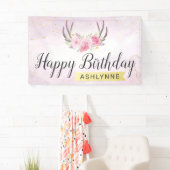 ハッピーバースデーフローラ〔雄ジカの〕枝角赤面ピンク&金ゴールド 横断幕 (インサイチュ)