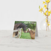 ハッピーバースデーブラウンミニチュアシ荷車を引くアホース カード (黄色い花)