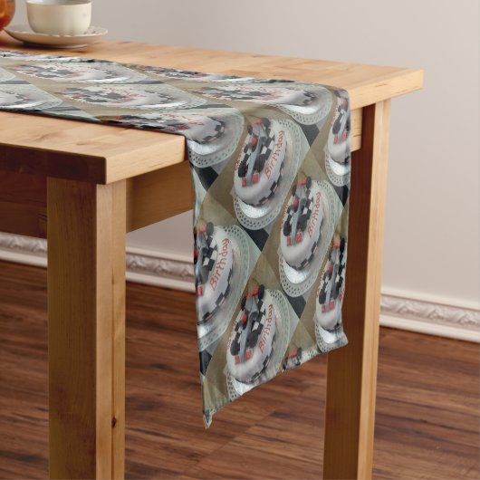 ハッピーバースデーレーシングカー ショートテーブルランナー (インサイチュ)