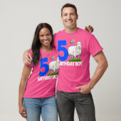ハッピーバースデー少年5白い羊の毛皮の羊の女性 Tシャツ (ユニセックス)