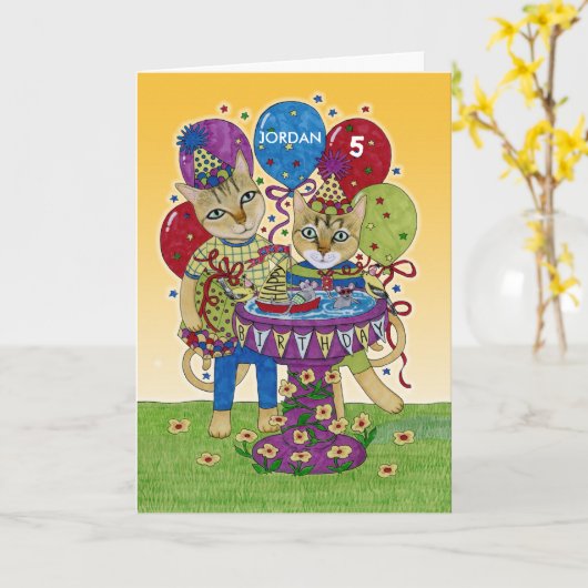 ハッピーバースデー猫の子ども名前をカスタムする カード (黄色い花)