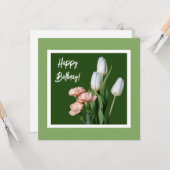 ハッピーバースデー素晴らしアート白いチューリップ花グリーン カード (正面/裏面インサイチュ)