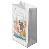 ハッピーバースデー。かわいい動物。キリンおもしろいク スモールペーパーバッグ (正面アングル)