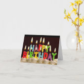 ハッピーバースデー!キャンドルに火が付いたケーキ。 カード (黄色い花)