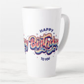 「ハッピーバースデー:タイポグラフィアート」 カフェラテマグ (右アングル)