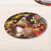 ハッピーバースデー-パーティー動物モルモット ラウンドペーパーコースター (アングル)